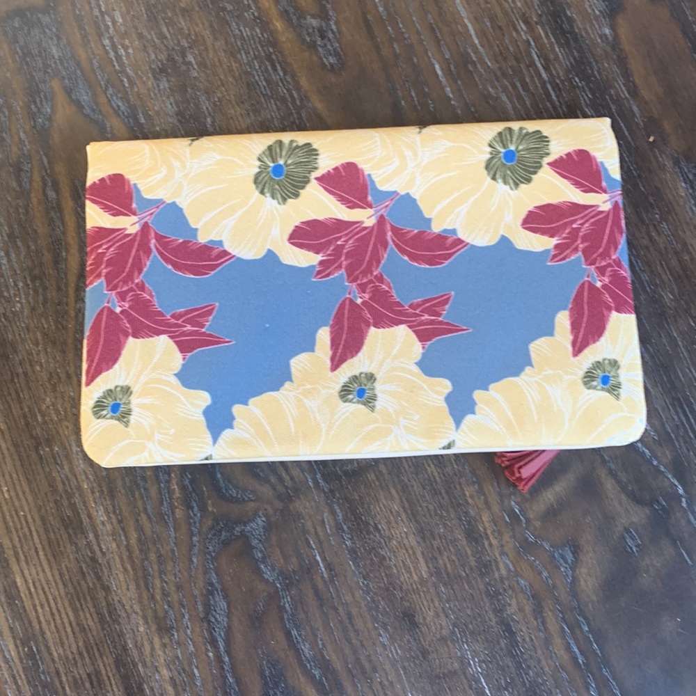 Rachel Pally fold over floral clutch pre loved condition - Picture 2 of 8